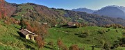 09 Ampia vista panoramica sul percorso per Baita Campo a sx con Era e Cespedosio di Camerata Cornello a dx